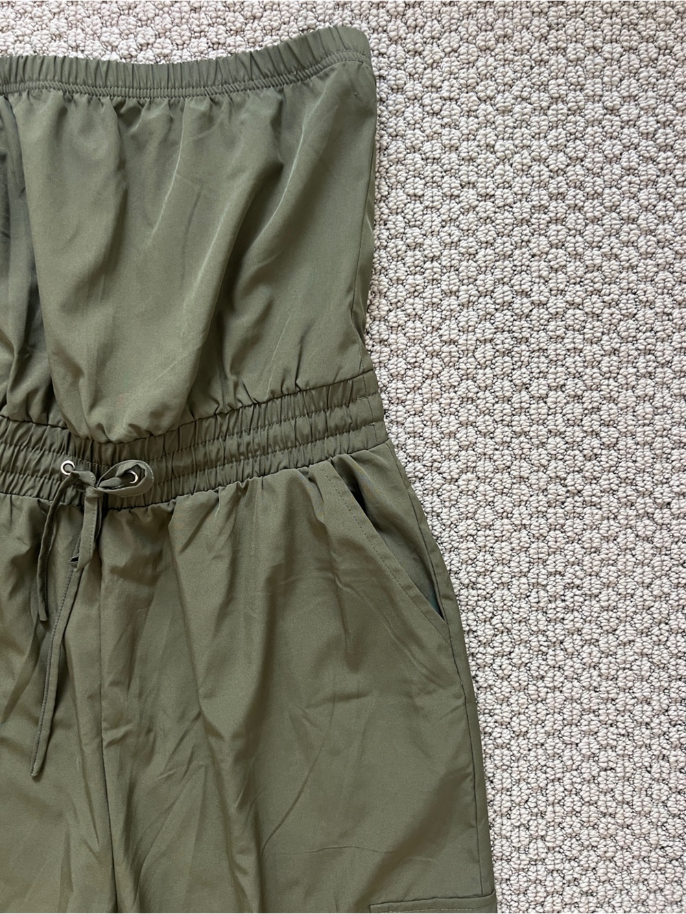 Olive Green Halter Jumper Jumpsuit w cargo pockets, cinched waist & ankles XL - Picture 4 of 7